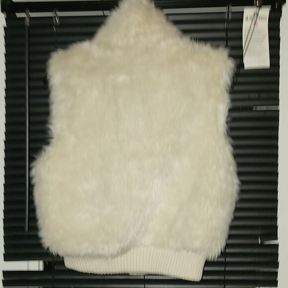 Lot 29 vest   - Picture 2 of 5